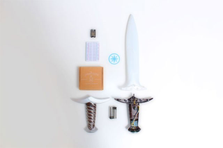 Illustration for article titled Hobbit Sword Glows When It Detects Wi-Fi